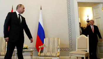 Russian President Vladimir Putin (L) and Turkish President Tayyip Erdogan meet in St Petersburg on August 9 (Reuters/Sergei Karpukhin)