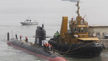 Indian Navy's Scorpene submarine INS Kalvari at the Mazagon naval ship building yard, in Mumbai (Reuters/Shailesh Andrade)