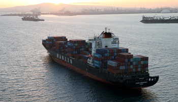 A Hanjin Shipping Co ship outside the Port of Long Beach, California (Reuters/Lucy Nicholson)