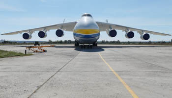 An Antonov An-225 Mriya cargo plane in Kiev, Ukraine (Reuters/Valentyn Ogirenko)