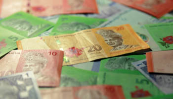 Malaysian ringgit bank notes (Reuters/Bazuki Muhammad/Files)