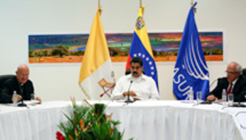 President Nicolas Maduro with Vatican and UNASUR representatives (Reuters/Marco Bello)