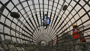 Workers at a metro construction site in Delhi (Reuters/Anindito Mukherjee)