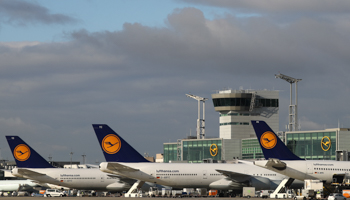 Planes of German air carrier Lufthansa AG (Reuters/Kai Pfaffenbach)