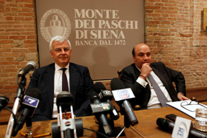 Banca Monte dei Paschi di Siena Chairman Alessandro Profumo, left, and Chief Executive Officer Fabrizio Viola (Reuters/Giampiero Sposito)