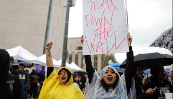 Rally for International Women's Day in Los Angeles, United States, March 5, 2017 (Reuters/Lucy Nicholson)