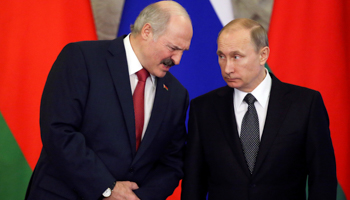 Russia's President Vladimir Putin and his Belarussian counterpart Alexander Lukashenko in Moscow (Reuters/Sergei Karpukhin)