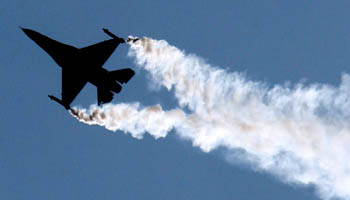 A Lockheed Martin F-16 during an air display (Reuters/Toby Melville  TM/MD/DL)