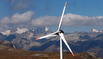Wind turbines are pictured at Swisswinds farm, Switzerland (Reuters/Denis Balibouse)
