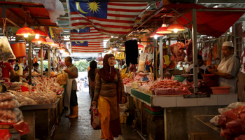 Shoppers at a market in Kuala Lumpur, Malaysia (Reuters/Olivia Harris)