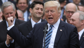 US President Donald Trump and congressional Republicans after approving the American Health Care Act, May 4, 2017 (Reuters/Carlos Barria)