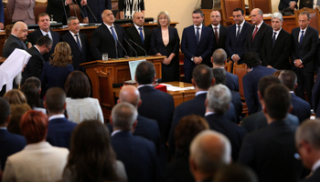 Prime Minister Boyko Borisov and members of his cabinet take the oath at the swearing-in ceremony in parliament, May 4 (Reuters/Stoyan Nenov)