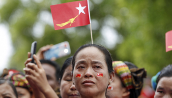 A Yin Net ethnic group member seeking to reclaim her seized land, during a speach at the Hopong township in Shan state, Myanmar 2015 (Reuters/Soe Zeya Tun)