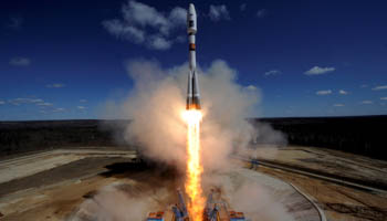 A Russian Soyuz 2.1A rocket carrying Lomonosov, Aist-2D and SamSat-218 satellites lifts off near Uglegorsk, Russia (Reuters/Kirill Kudryavtsev/Pool)