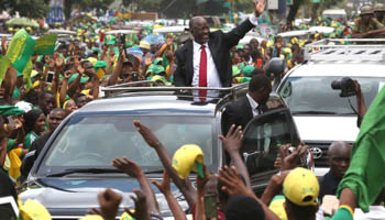 Caption: Tanzanian President John Magufuli greets supporters after being declared the winner of the 2015 presidential election, Dar es Salaam, October 30, 2015 (Reuters/Emmanuel Herman)