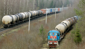 Oil tankers near a refinery in Novopolotsk, Belarus (Reuters/Vasily Fedosenko)