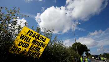 An anti-fracking sign outside Cuadrilla's Preston New Road fracking site near Blackpool, Britain (Reuters/Andrew Yates)