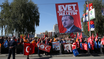 People wave Turkish flags at the arrival of Turkish President Tayyip Erdogan and his Serbian counterpart Aleksandar Vucic, in Novi Pazar, Serbia (Reuters/Marko Djurica)