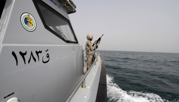 A Saudi border guard on patrol in the Red Sea near Yemen, April 8, 2015 (Reuters/Faisal Al Nasser)