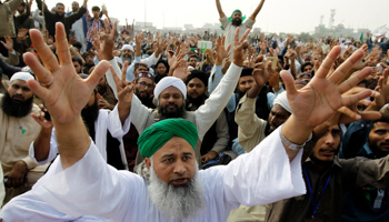 Supporters of the Tehreek-e-Labaik Pakistan protesting in Rawalpindi (Reuters/Caren Firouz)