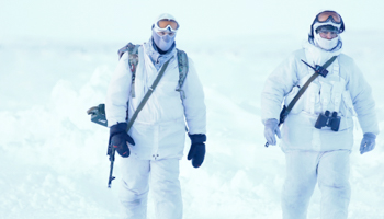 Russian servicemen on the Arctic archipelago of Franz Josef Land (Reuters/Sergei Karpukhin)