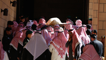 The body of former Saudi King Abdullah bin Abdulaziz is carried during his funeral in Riyadh on January 23, 2015 (Reuters/Faisal Al Nasser)
