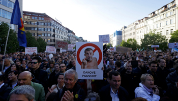 Banners at a protest rally accuse Andrej Babis of tax fraud, Prague, 2017 (Reuters/David W Cerny)