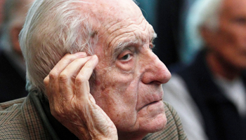 Former Argentine de facto President and Army Chief Reynaldo Bignone at his Operation Condor trial, 2013 (Reuters/Enrique Marcarian)