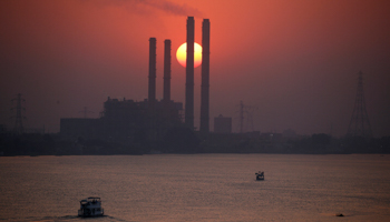 South Cairo Electricity Distribution Company power station on the side of the river Nile in Cairo, Egypt (Reuters/Amr Abdallah Dalsh)