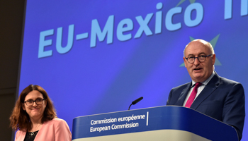 EU Commissioners Cecilia Malmstrom and Phil Hogan at a news conference on the Mexico-EU FTA (Reuters/Eric Vidal)