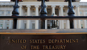A sign marks the US Treasury Department in Washington, US, August 6, 2018 (Reuters/Brian Snyder)