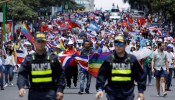 People march against acts of xenophobia in solidarity with Nicaraguan refugees who had to flee their country due to unrest in San Jose, Costa Rica, August 25 (Reuters/Juan Carlos Ulate)