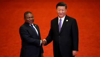 Mozambique's President Filipe Nyusi with Chinese President Xi Jinping (Reuters/Andy Wong)