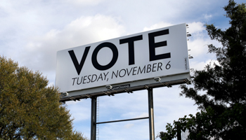 A billboard is seen ahead of the US 2018 midterm elections in Dallas, Texas, US, November 1, 2018 (Reuters/Mike Segar)