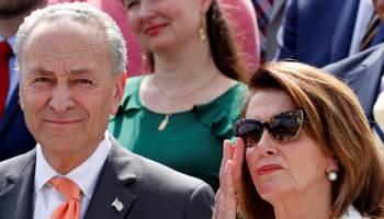 Democrats House Minority Leader Nancy Pelosi and Senate Minority Leader Chuck Schumer campaigning at the US Capitol, May 21, 2018 (Reuters/Jonathan Ernst)