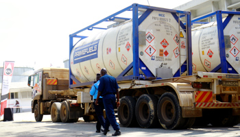 Tankers ferry crude oil to Mombasa, as Kenya launches a pilot oil export scheme, Kenya, June 7, 2018 (Reuters/Joseph Okanga)
