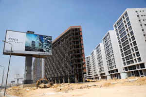 The project for future homes "One Kattameya" by Egyptian real estate development Memaar Al Morshedy Group at a highway in Cairo, Egypt, September 2018 (Reuters/Amr Abdallah Dalsh)