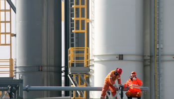 A drilling rig at the Kashagan oilfield (Reuters/Robin Paxton)