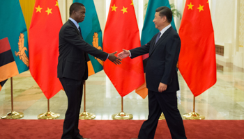 Zambian President Edgar Lungu shakes hands with China's President Xi Jinping, Beijing, September 2018 (Reuters/Nicolas Asfouri)
