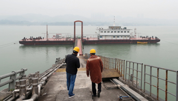 An LNG refueling station for ships in Chongqing, China, December 2017 (Reuters/Chen Aizhu)