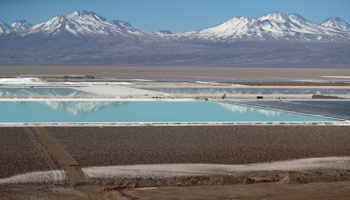 Brine pools from a lithium mine, that belongs U.S.-based Albemarle Corp, is seen on the Atacama salt flat in the Atacama desert, Chile, August 16, 2018 (Reuters/Ivan Alvarado)