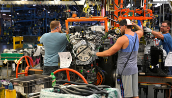 Engines arrive on the assembly line at the General Motors manufacturing plant in Spring Hill, Tennessee, US August 22, 2019 (Reuters/Harrison McClary)