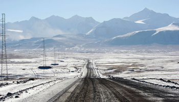The road leading to the Kumtor gold mine (Reuters/Vladimir Pirogov)