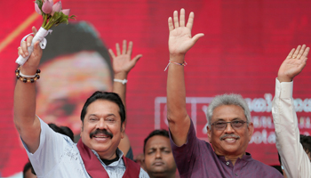 Presidential candidate Gotabaya Rajapaksa (right) and his brother Mahinda (left) (Reuters/Dinuka Liyanawatte)