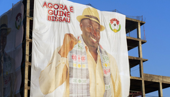 A poster of presidential candidate Domingos Simoes Pereira in Bissau, Guinea-Bissau November 21 (Reuters/Christophe Van Der Perre)