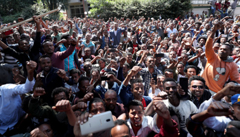 Oromo youth protest amid rumours the government was planning to target influential activist Jawar Mohammed, October 23 (Reuters/Tiksa Negeri)