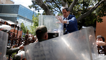 Juan Guaido attempting to enter the National Assembly for the January 5 election of a new speaker (Reuters/Manaure Quintero)