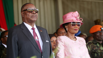 Malawi's President Peter Mutharika attends his inauguration ceremony with his wife Gertrude in Blantyre, Malawi, May 31, 2019. (Reuters/Eldson Chagara)
