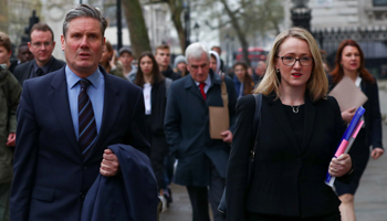 Labour Party's Shadow Secretary of State for Departing the European Union Keir Starmer, Labour Party's Shadow Business Secretary Rebecca Long-Bailey in London, Britain, April 9, 2019 (Reuters/Hannah McKay)
