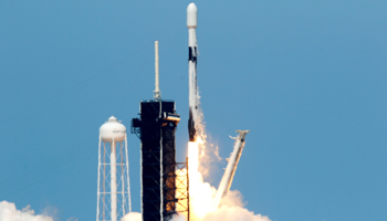 A SpaceX Falcon 9 rocket lifts off with the seventh batch of SpaceX broadband network satellites at the Kennedy Space Center in Florida, United States, April 22 (Reuters/Joe Skipper)